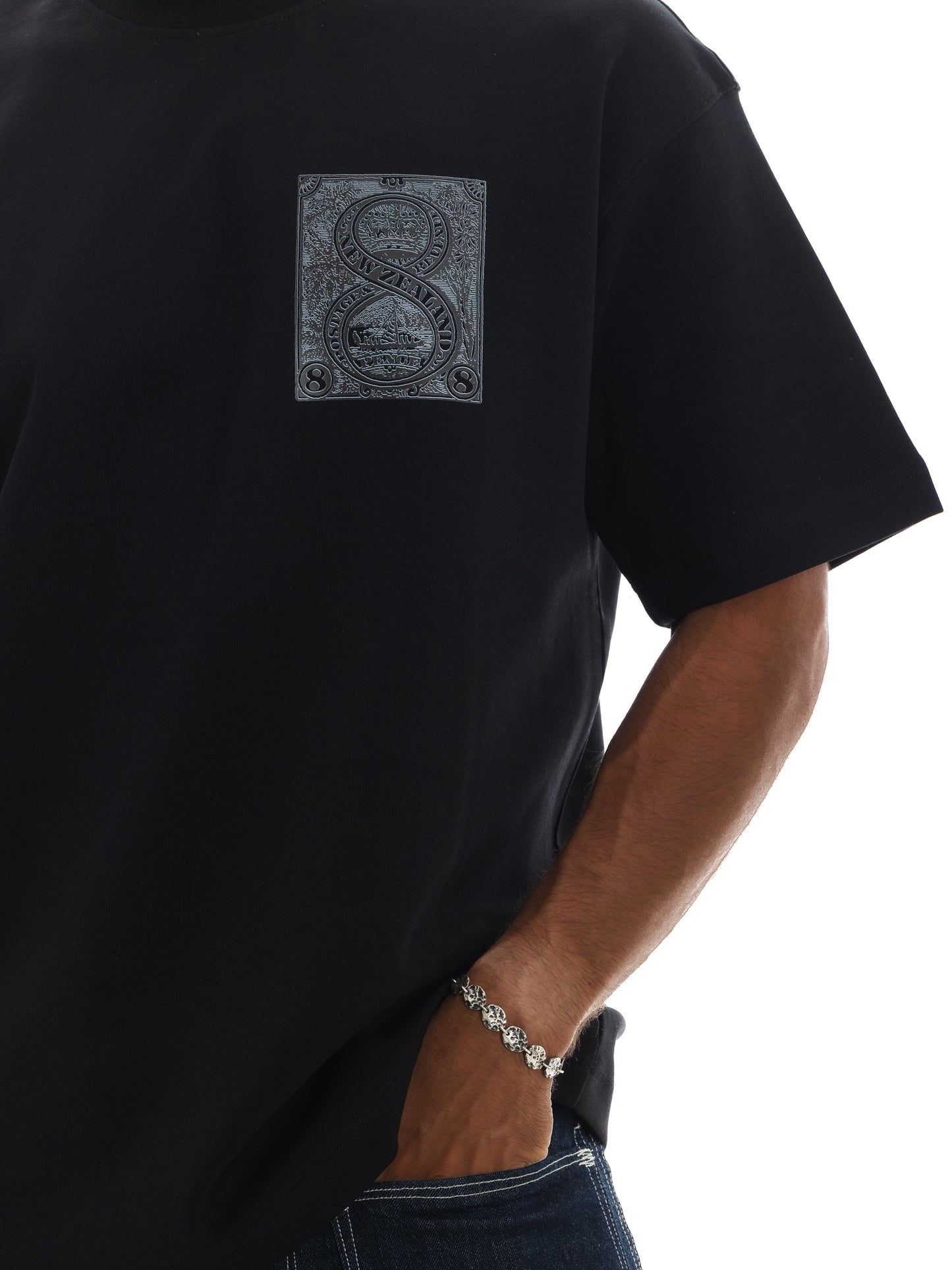 Out of the box. Unisex Oversized Tee