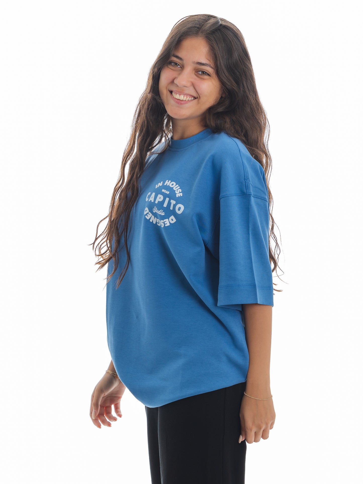 Capito Studio. Unisex Oversized Tee